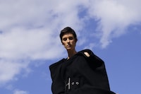 3. AN37_COV2_M2_Vivianne_Sassen_05_150dpi